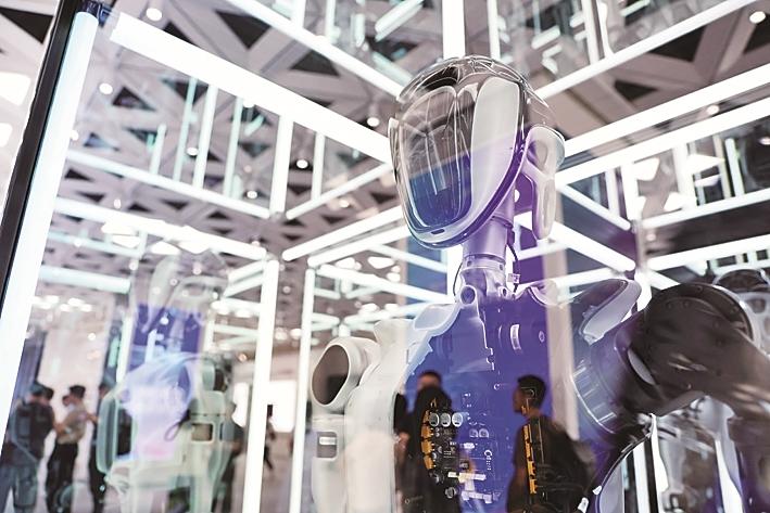 广东深圳全球机器人开发选品选型服务中心展示的具身机器人。新华社发